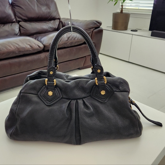 Marc by Marc Jacobs Leather Handbag EUC - black with gold hardware - Picture 2 of 16